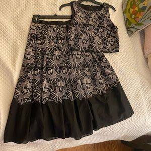 Crop top with matching zip up floral skirt set, like new!!! V formal to casual
